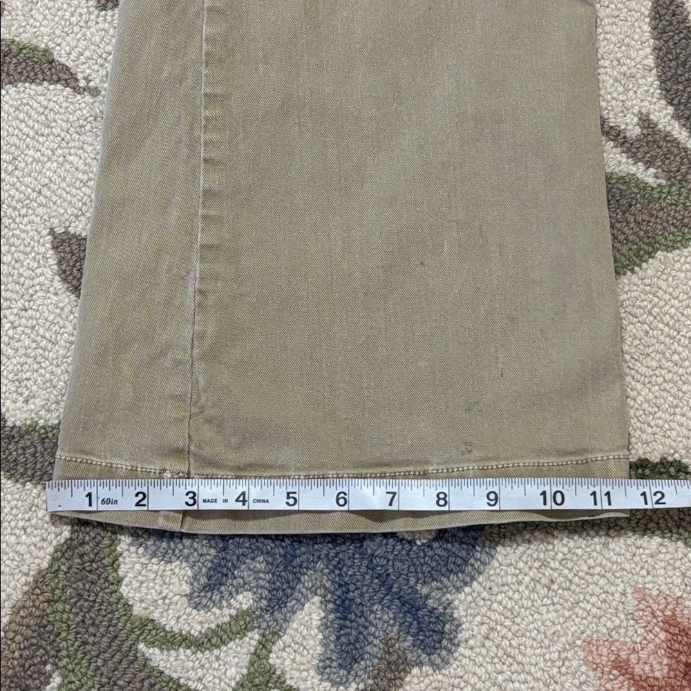 Sanctuary Women's Flared low rise Tan Jeans, size 30 - Picture 3 of 11